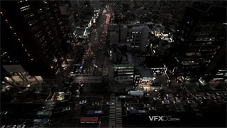 实拍视频城市中心道路车与行人流量众多尽显繁忙