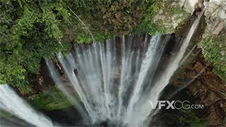 实拍视频户外景区悬崖瀑布一泻千里让人叹为观止4K分辨率