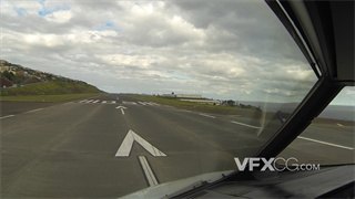 实拍视频飞行员在驾驶舱操控飞机沿跑道滑行起飞第一视角