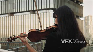 实拍视频女小提琴家专注熟练演奏古典音乐特写