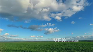 实拍视频延时拍摄风和日丽草原上空云层飘动4K分辨率