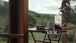 实拍视频电影艺术小资情调风格拍摄窗边冲泡咖啡