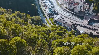 实拍视频高空航拍依山傍水城市4K分辨率