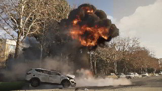 C4D汽车爆炸模拟特效视频教程