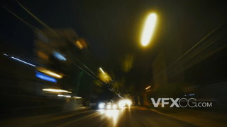晚间车水马龙的马路上流光延时效果的实拍视频