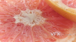 红柚子上鲜美诱人的果肉的特写镜头实拍视频
