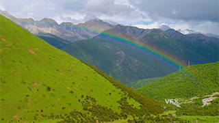牧羊山地区大草原的彩虹实拍视频素材