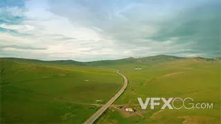 航拍高海拔草原山脉公路实拍视频