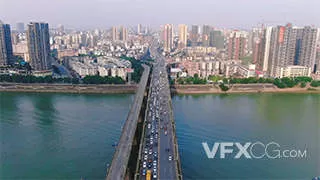 城市交通城市跨河大桥拥堵的交通航拍