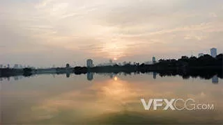 旅游景点唯美的大明湖早晨日出彩霞